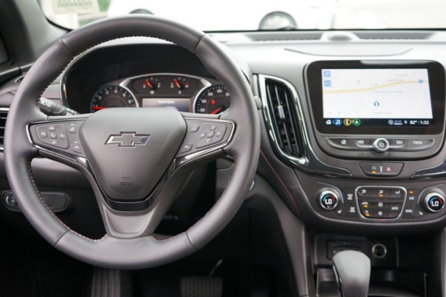 2022 Chevrolet Equinox FWD 4dr RS photo