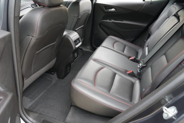 2022 Chevrolet Equinox FWD 4dr RS photo