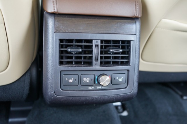 2018 Toyota Avalon Limited (Natl) photo