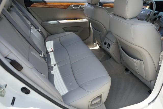 2005 Toyota Avalon XL photo