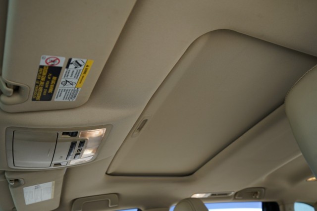 2016 Toyota Highlander Hybrid AWD 4dr Limited (Natl) photo