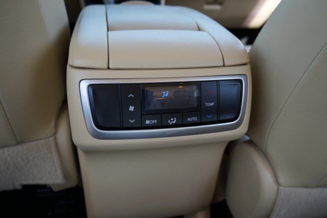 2016 Toyota Highlander Hybrid AWD 4dr Limited (Natl) photo