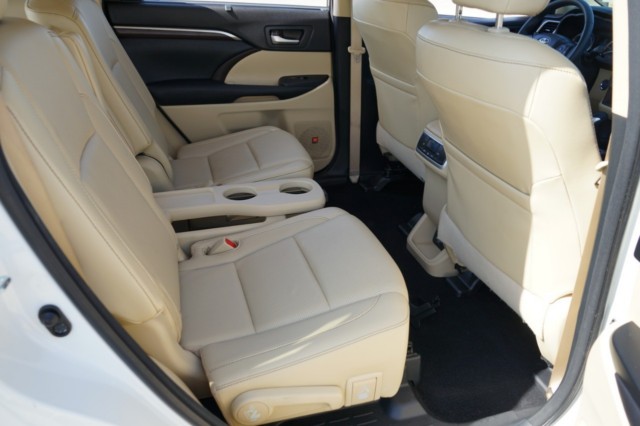 2016 Toyota Highlander Hybrid AWD 4dr Limited (Natl) photo