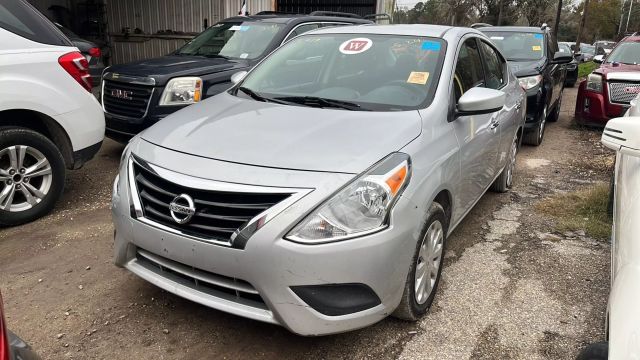 2019 Nissan Versa SV