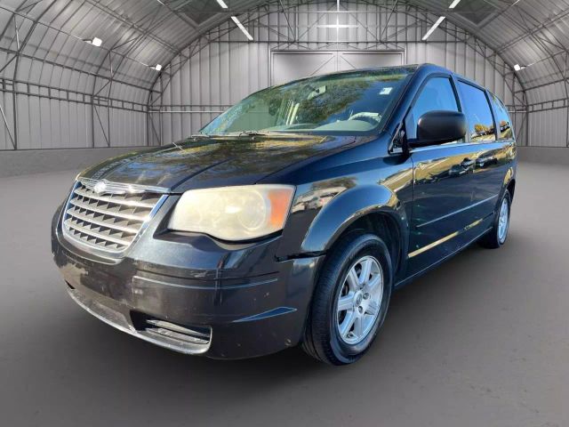 2010 Chrysler Town and Country LX