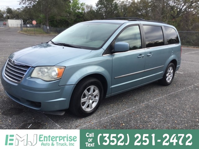 2010 Chrysler Town and Country Touring