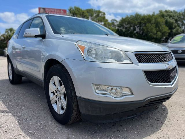 2011 Chevrolet Traverse LT photo
