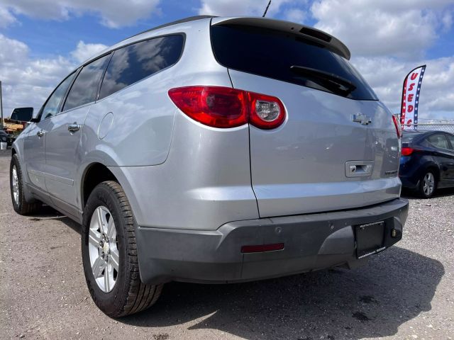 2011 Chevrolet Traverse LT photo
