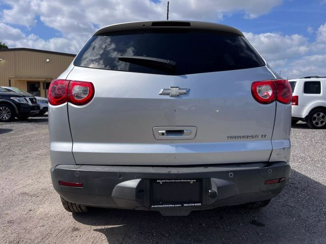2011 Chevrolet Traverse LT photo
