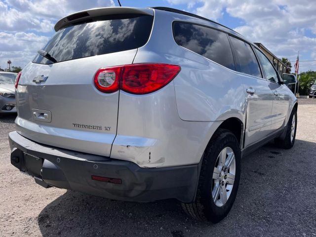 2011 Chevrolet Traverse LT photo
