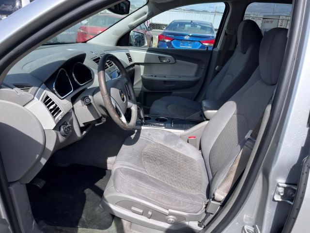 2011 Chevrolet Traverse LT photo