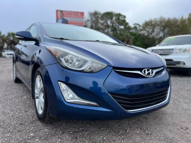 2016 Hyundai Elantra Limited Sedan 4D photo