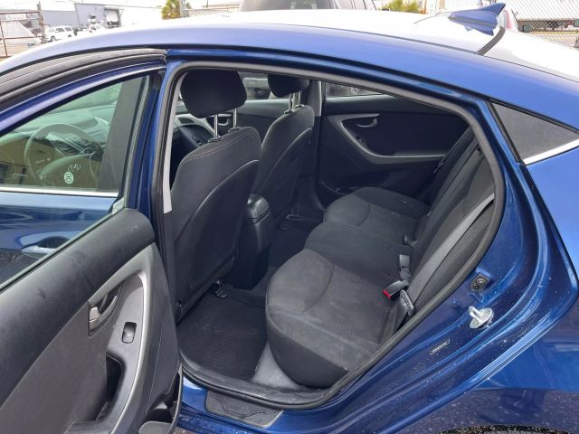 2016 Hyundai Elantra Limited Sedan 4D photo