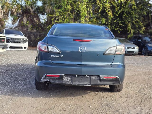 2011 Mazda Mazda3 i Sport photo