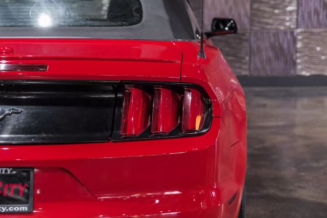 2017 Ford Mustang EcoBoost Premium Convertible 2 photo