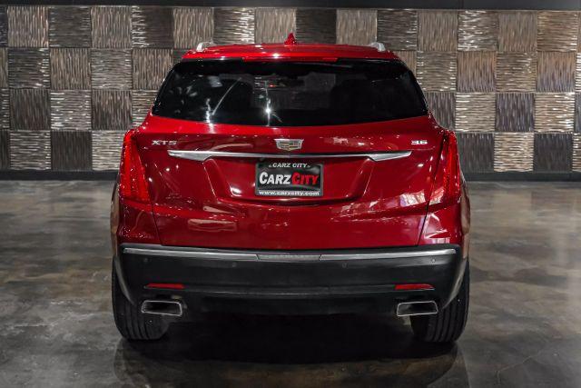 2019 Cadillac XT5 Sport Utility 4D photo