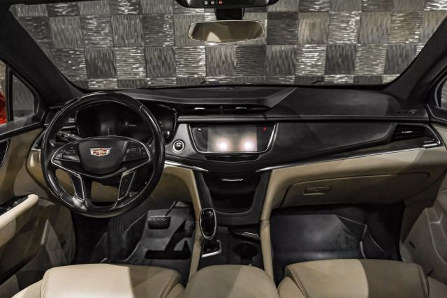 2019 Cadillac XT5 Sport Utility 4D photo