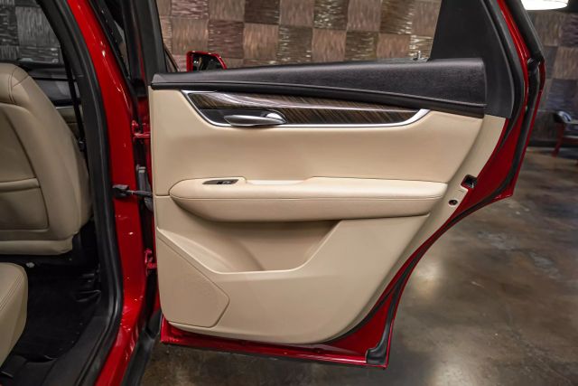 2019 Cadillac XT5 Sport Utility 4D photo