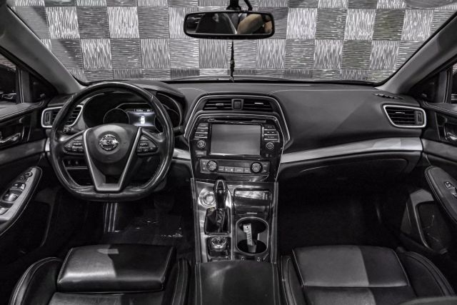 2017 Nissan Maxima SL (2017.5) Sedan 4D photo