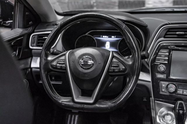 2017 Nissan Maxima SL (2017.5) Sedan 4D photo