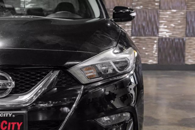 2017 Nissan Maxima SL (2017.5) Sedan 4D photo