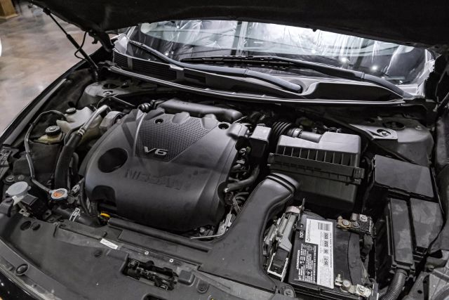 2017 Nissan Maxima SL (2017.5) Sedan 4D photo