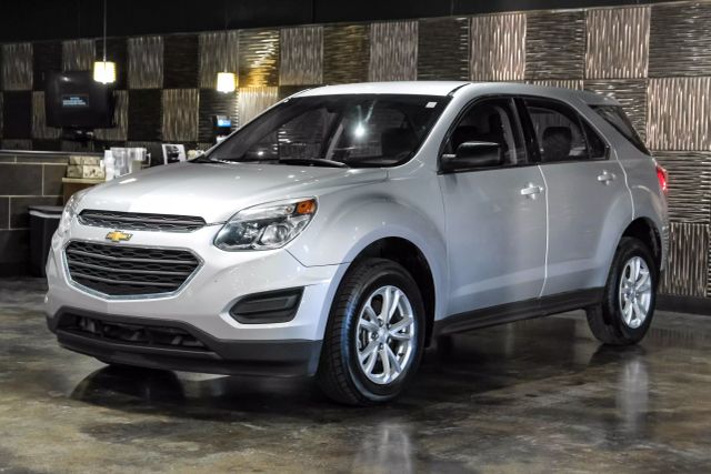 2017 Chevrolet Equinox LS Sport Utility 4D photo