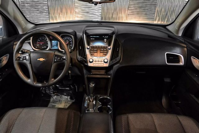 2017 Chevrolet Equinox LS Sport Utility 4D photo