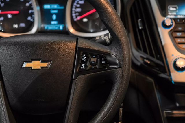 2017 Chevrolet Equinox LS Sport Utility 4D photo