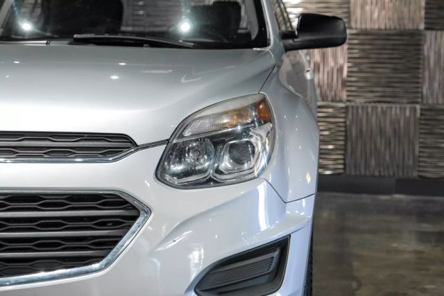 2017 Chevrolet Equinox LS Sport Utility 4D photo