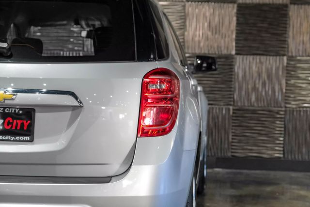 2017 Chevrolet Equinox LS Sport Utility 4D photo
