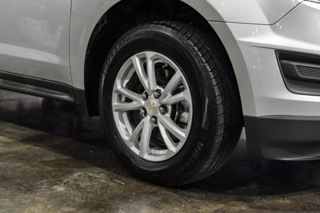 2017 Chevrolet Equinox LS Sport Utility 4D photo