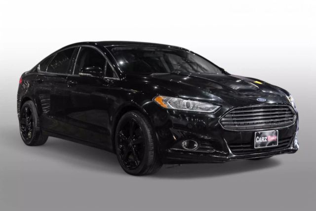 2016 Ford Fusion SE Sedan 4D photo