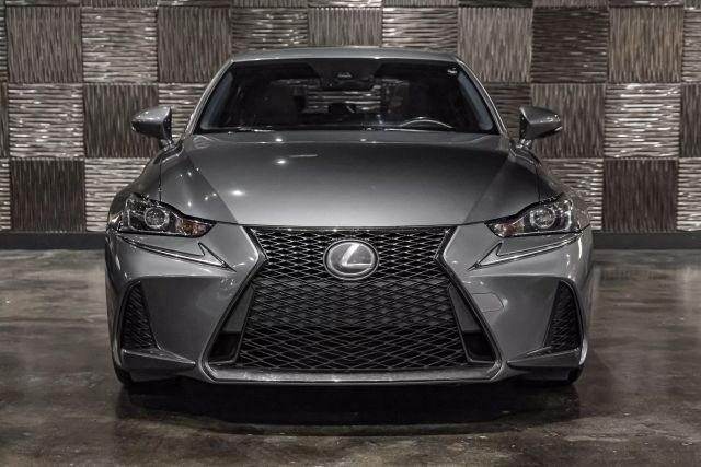 2017 Lexus IS 350 photo