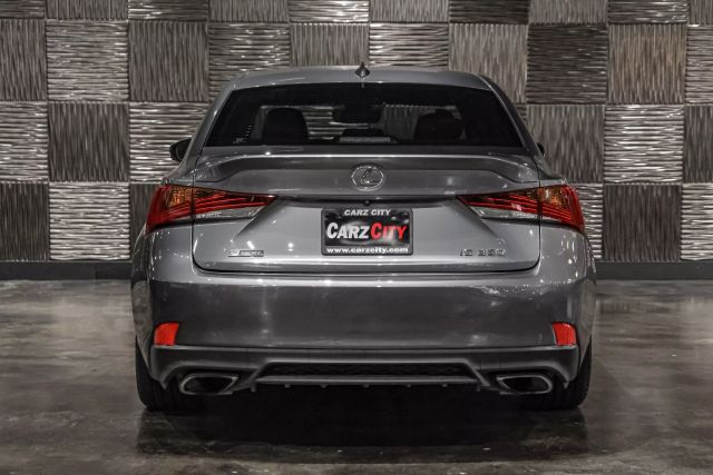 2017 Lexus IS 350 photo