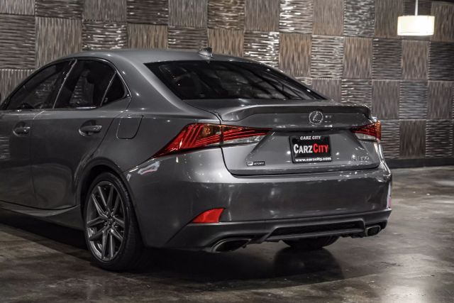 2017 Lexus IS 350 photo
