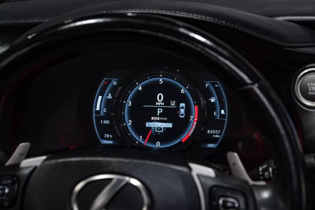 2017 Lexus IS 350 photo