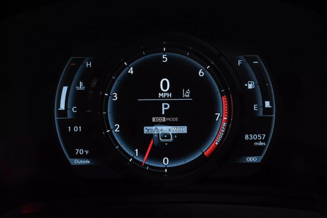 2017 Lexus IS 350 photo