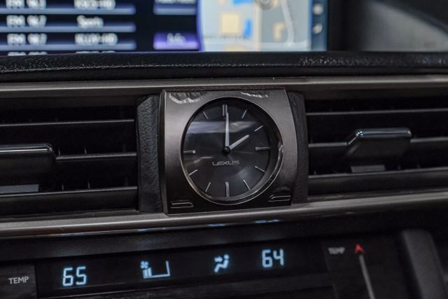 2017 Lexus IS 350 photo