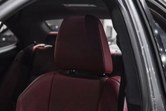 2017 Lexus IS 350 photo