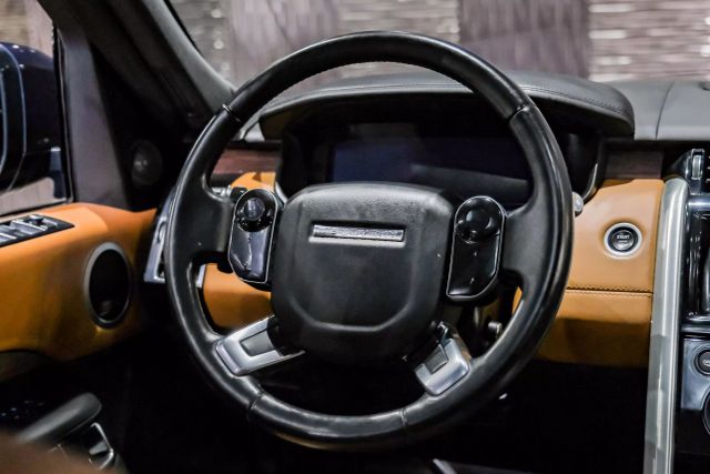 2019 Land Rover Discovery HSE Luxury Sport Utility 4D photo