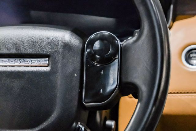 2019 Land Rover Discovery HSE Luxury Sport Utility 4D photo