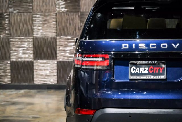 2019 Land Rover Discovery HSE Luxury Sport Utility 4D photo
