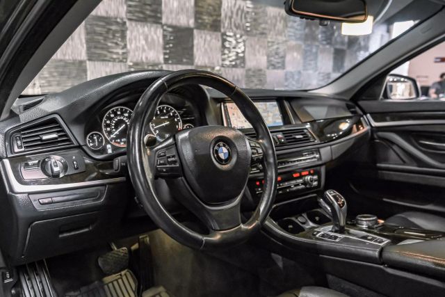 2016 BMW 5-Series 535i Sedan 4D photo