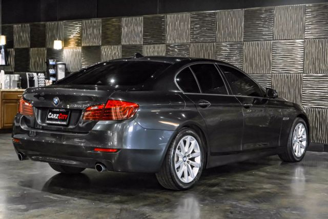 2016 BMW 5-Series 535i Sedan 4D photo