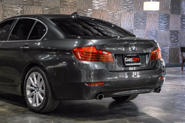 2016 BMW 5-Series 535i Sedan 4D photo