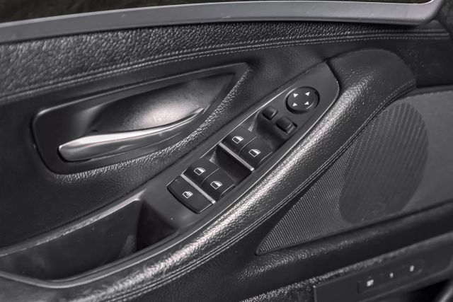 2016 BMW 5-Series 535i Sedan 4D photo
