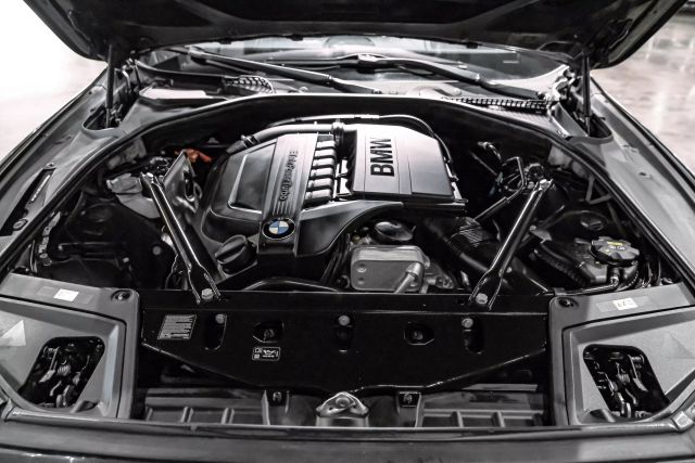 2016 BMW 5-Series 535i Sedan 4D photo