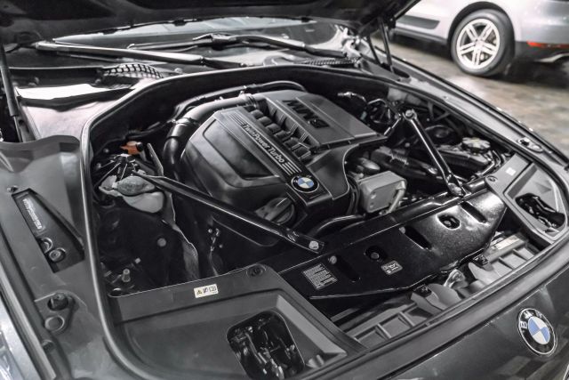 2016 BMW 5-Series 535i Sedan 4D photo