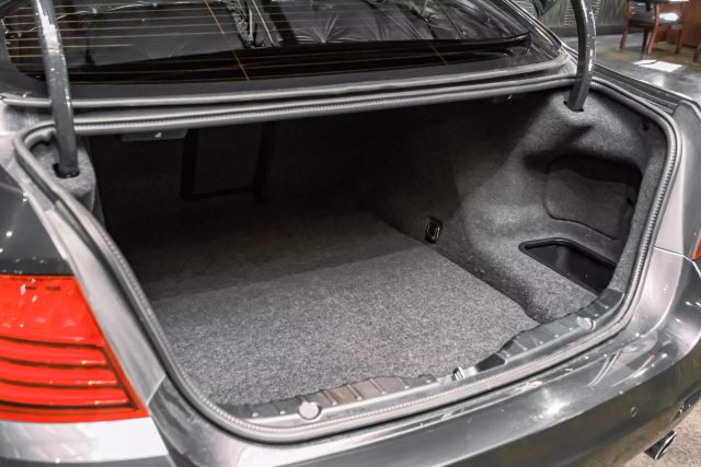 2016 BMW 5-Series 535i Sedan 4D photo